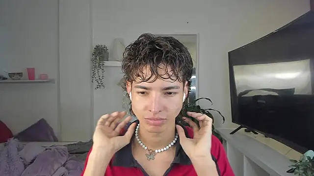 santy-kitty online show from November 22, 2025, 10:30 pm