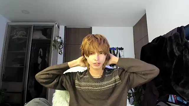 santy-kitty online show from March 15, 2025, 6:14 am