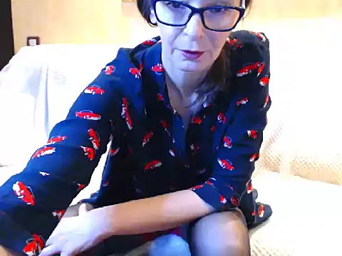 Julianna6532 online show from April 12, 2026, 6:27 am