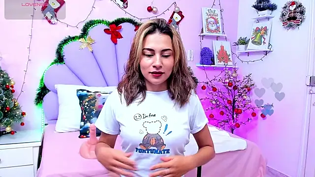 Snapshot of HannaPretthy chatting on November 20, 2025, 11:33 am HannaPretthy online show from November 20, 2025, 11:33 am