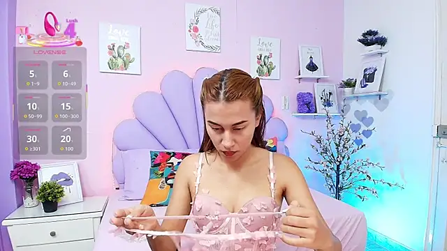 Snapshot of HannaPretthy chatting on September 9, 2025, 11:41 am HannaPretthy online show from September 9, 2025, 11:41 am