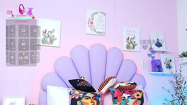 Snapshot of HannaPretthy chatting on October 10, 2025, 11:33 am HannaPretthy online show from October 10, 2025, 11:33 am