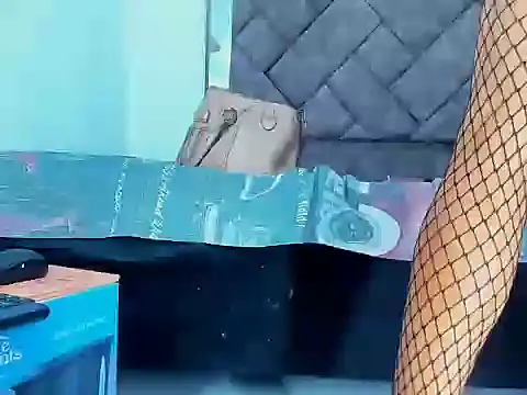 Snapshot of franchescasecrett chatting on October 7, 2025, 10:44 pm franchescasecrett online show from October 7, 2025, 10:44 pm