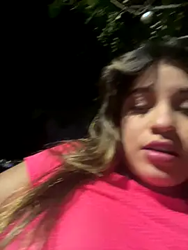 perlita05 online show from December 2, 2025, 11:28 pm