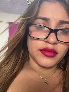 perlita05 online show from September 13, 2025, 7:52 am