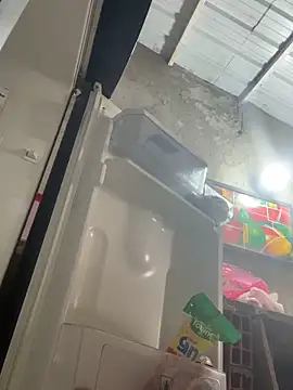 perlita05 online show from October 4, 2025, 8:10 pm