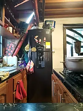 amazonafit  online show from November 27, 2025, 8:42 pm