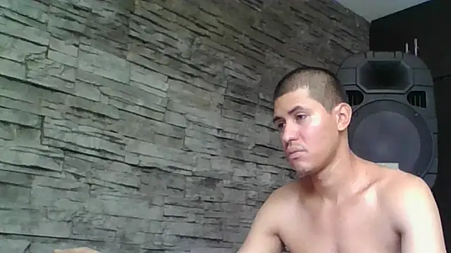 Snapshot of Sexylatin64 chatting on September 25, 2025, 3:40 pm Sexylatin64 online show from September 25, 2025, 3:40 pm