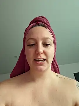 Snapshot of Milas_Dreams chatting on November 6, 2025, 8:29 am Milas Dreams online show from November 6, 2025, 8:29 am