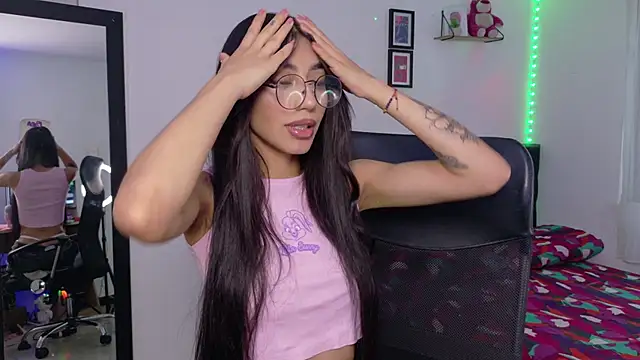 JulietaCheerr online show from February 4, 2026, 1:17 pm