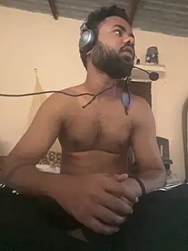 pura43 online show from November 25, 2025, 5:41 am