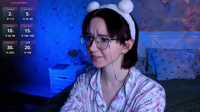 Nora Failure online show from December 4, 2025, 11:31 am