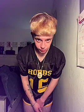 twentywithafelonyy online show from February 24, 2025, 10:48 am