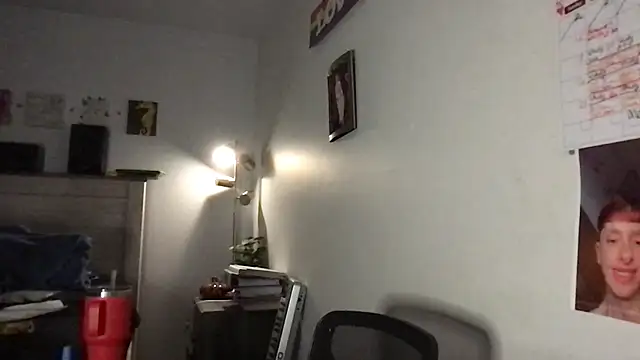 twentywithafelonyy online show from March 2, 2025, 11:52 am