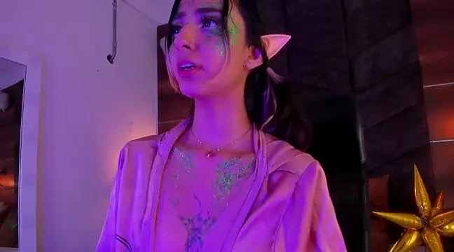 ParisFox  online show from March 18, 2025, 11:09 pm