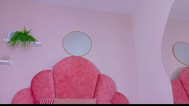 ParisFox  online show from February 24, 2026, 7:37 pm