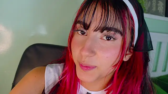 ParisFox  online show from November 9, 2025, 12:03 am