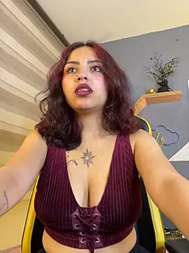 Liittleluaa  online show from February 22, 2025, 11:57 am