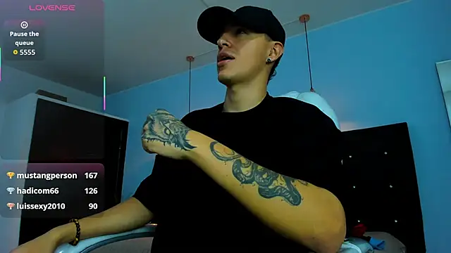 Lobo 17  online show from October 19, 2025, 3:42 am