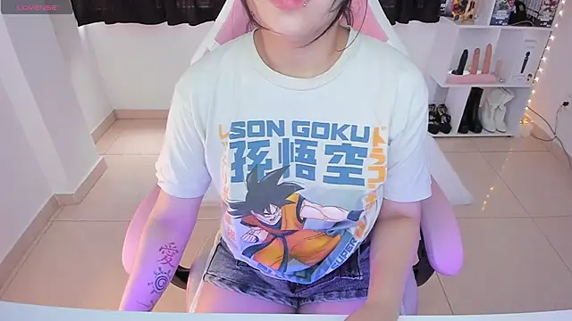 Snapshot of misshoneyxxx chatting on February 27, 2025, 2:00 pm misshoneyxxx online show from February 27, 2025, 2:00 pm