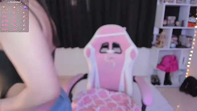 Snapshot of misshoneyxxx chatting on March 16, 2025, 10:53 pm misshoneyxxx online show from March 16, 2025, 10:53 pm