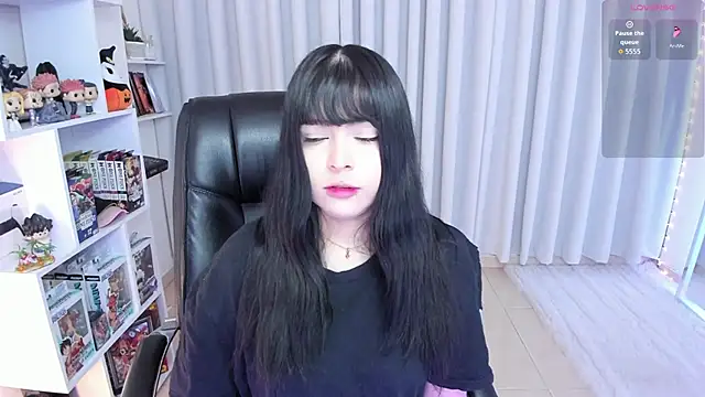 Snapshot of misshoneyxxx chatting on October 7, 2025, 4:46 am misshoneyxxx online show from October 7, 2025, 4:46 am