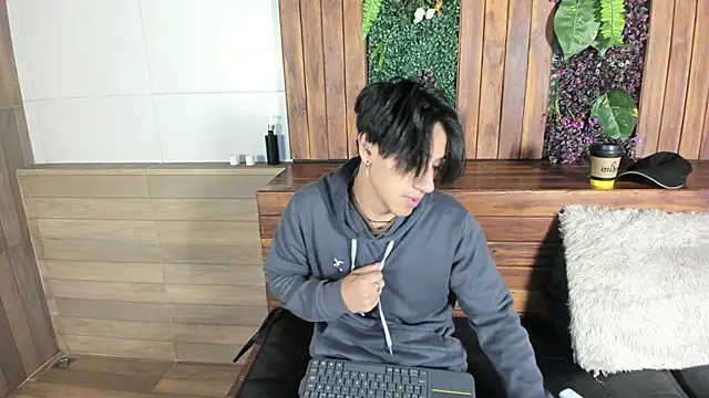 Andy Joy  online show from April 15, 2026, 11:49 am