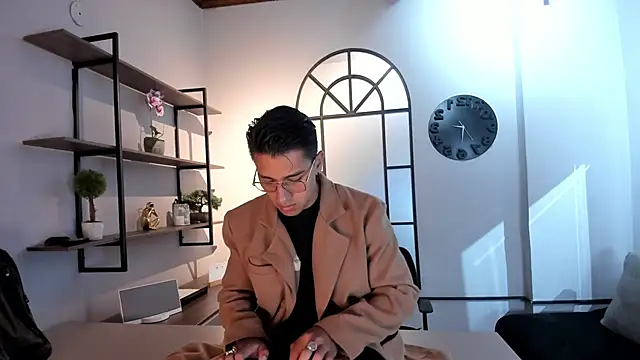 Andy Joy  online show from September 28, 2025, 10:33 am