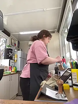 cinnabon  online show from March 14, 2025, 9:14 am