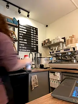 cinnabon  online show from September 20, 2025, 12:32 pm