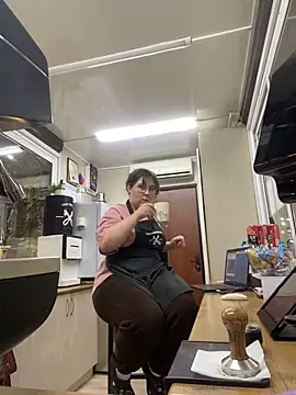 cinnabon  online show from February 16, 2025, 3:27 pm