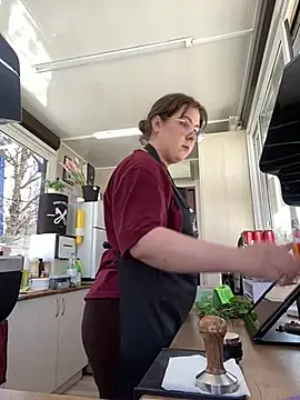 cinnabon  online show from March 8, 2025, 8:11 am