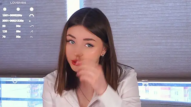 LindaFarmer online show from March 11, 2025, 4:08 am