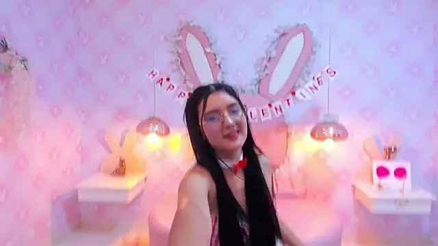 Saraa Skinny online show from February 22, 2025, 5:57 pm