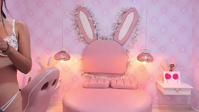 Saraa Skinny online show from March 6, 2025, 3:02 pm