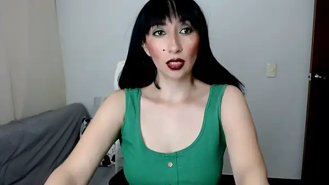 Snapshot of Laura-pervert chatting on June 29, 2026, 11:37 pm Laura-pervert online show from June 29, 2026, 11:37 pm