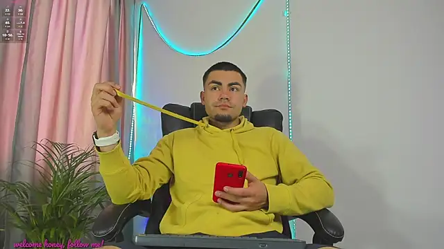 kalivan voinesscu online show from October 29, 2025, 3:44 pm