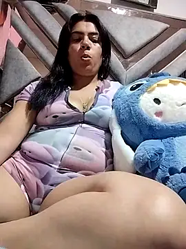 naughty-sharlot online show from March 6, 2025, 11:31 pm