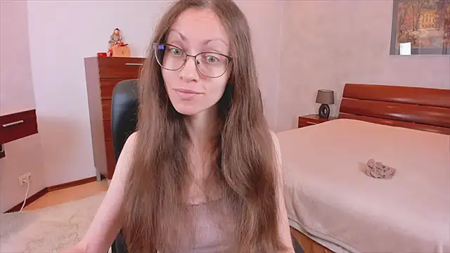 Pantyhose Mila online show from October 8, 2025, 7:25 pm