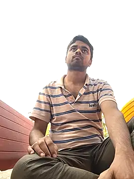 Ishan003 online show from June 25, 2026, 2:31 am