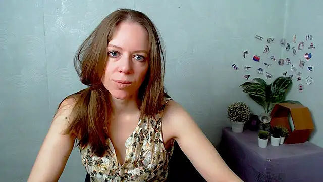 Snapshot of GloriaSi_ chatting on April 28, 2026, 5:01 am GloriaSi online show from April 28, 2026, 5:01 am