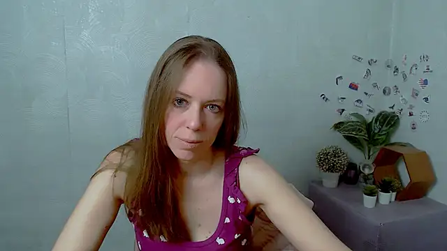 Snapshot of GloriaSi_ chatting on May 6, 2026, 2:48 am GloriaSi online show from May 6, 2026, 2:48 am