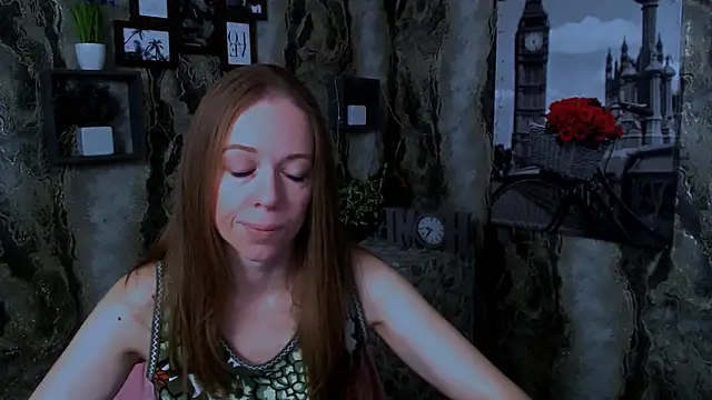 Snapshot of GloriaSi_ chatting on June 4, 2026, 3:00 am GloriaSi online show from June 4, 2026, 3:00 am