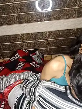 Shalu79 online show from December 31, 2024, 8:37 am