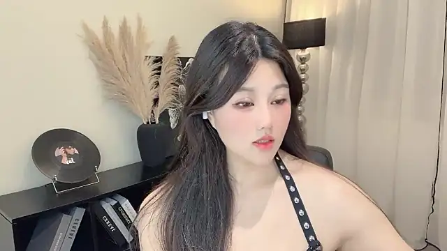 Strawberrybabyy1 online show from March 22, 2025, 5:52 pm