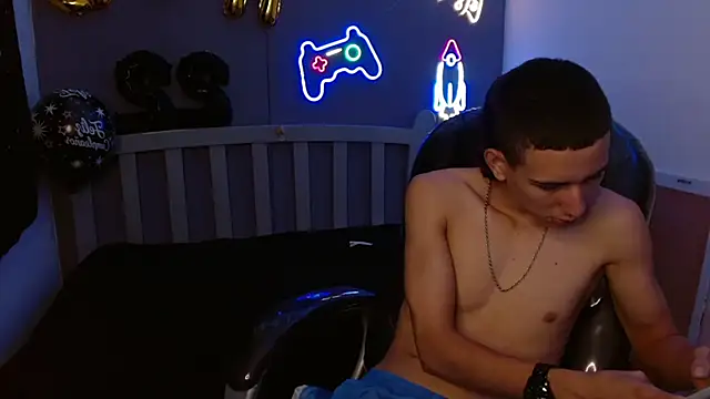 JackSwan18 online show from January 4, 2025, 4:11 pm