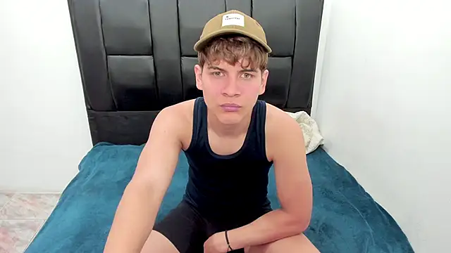 Javierdisousa online show from October 27, 2025, 4:19 pm