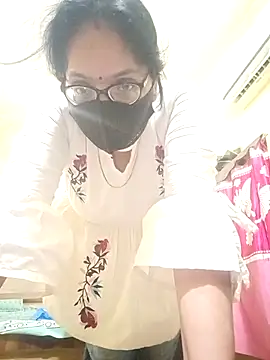 heenage online show from September 15, 2025, 8:15 am