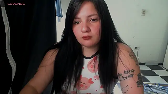 shopyymessyy online show from March 19, 2025, 1:51 pm