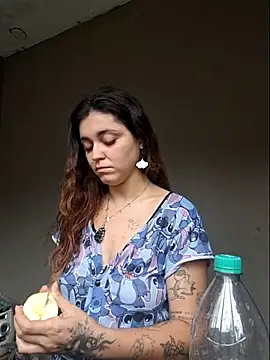 luuhcat09 online show from November 24, 2025, 6:52 pm